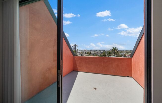 Studio, 1 bath, 353 sqft, $2,295, Unit Unit 21