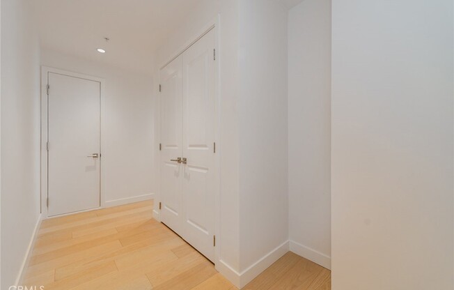 1 bed, 1 bath, 711 sqft, $2,800, Unit 1414