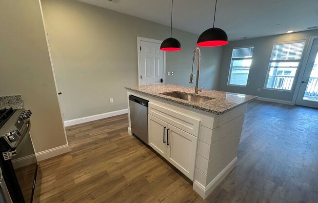 2 beds, 2 baths, 1,050 sqft, $2,320, Unit I28