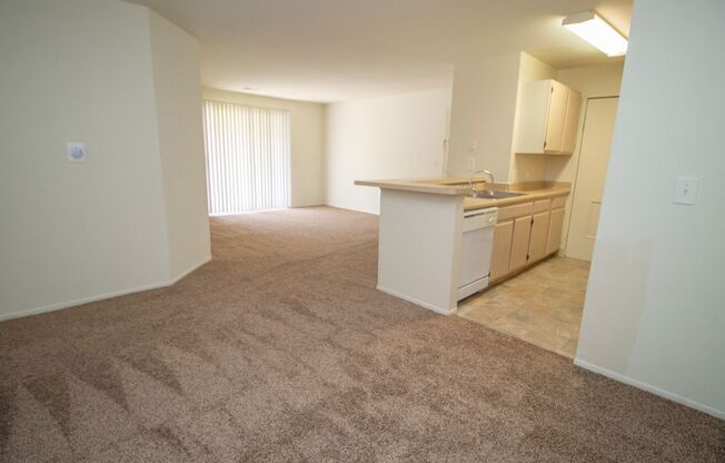3 beds, 2 baths, 1,150 sqft, $1,599, Unit 30-102