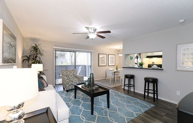 1 bed, 1 bath, 745 sqft, $835
