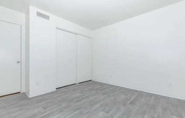 2 beds, 1 bath, 700 sqft, $899, Unit 146