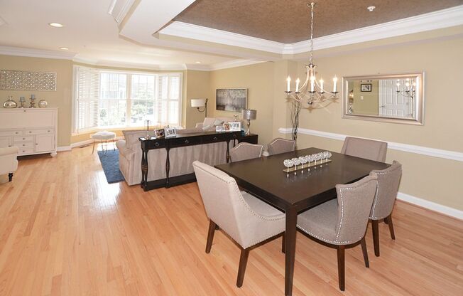 Beautiful Luxury TH with Deck & Patio!