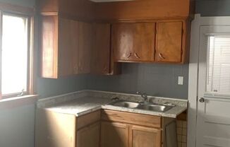 3 beds, 1 bath, $850