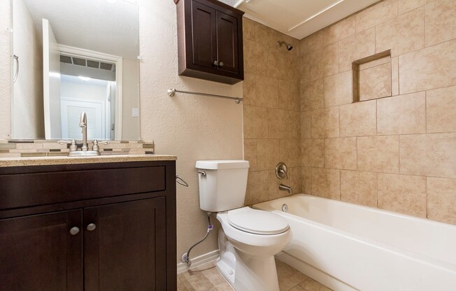 2 beds, 2 baths, 732 sqft, $1,210, Unit 114 B1 Poolside Patio
