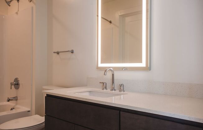 1 bed, 1 bath, 648 sqft, $1,575, Unit APT 501