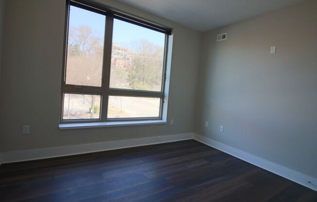 1 bed, 1 bath, 533 sqft, $1,795, Unit APT 329