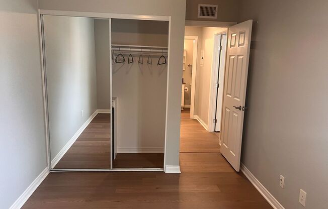 2 beds, 1.5 baths, 900 sqft, $2,895, Unit B13
