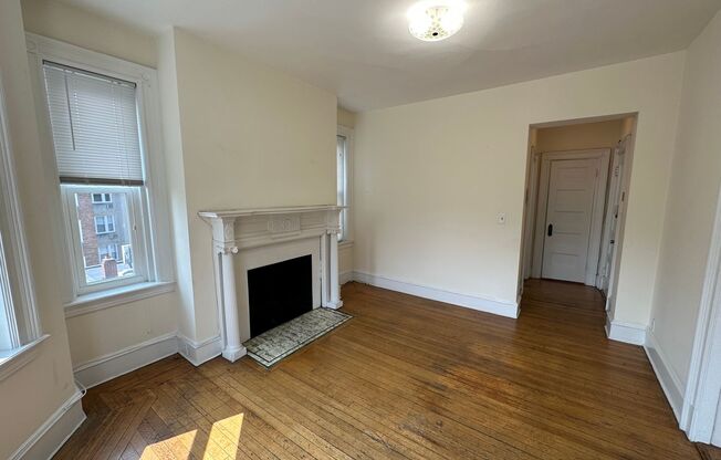 1 bed, 1 bath, 550 sqft, $2,400, Unit 31