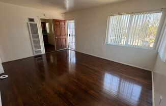 4325-4333 1/2 37th Street