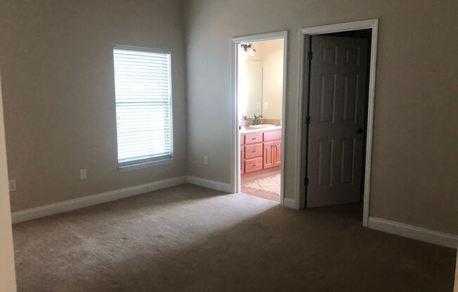 3 beds, 2 baths, $2,200