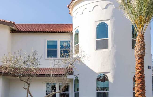 Architecture New apartments in Fresno at The Villas at Ellis Manor, Fresno, CA