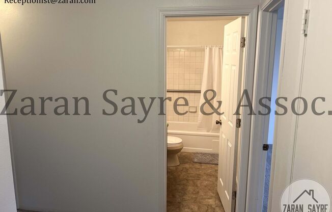 2 beds, 1 bath, $1,425, Unit # #H 12