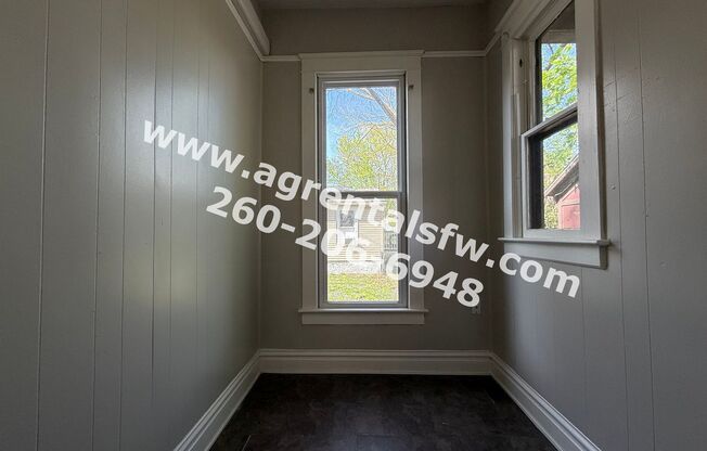 Studio, 1 bath, 300 sqft, $575, Unit Apt C