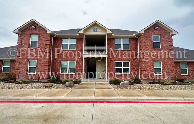 Hidden Creek #522 - Gorgeous 2 Bedroom, 2 Bathroom Townhome in Ennis, TX!