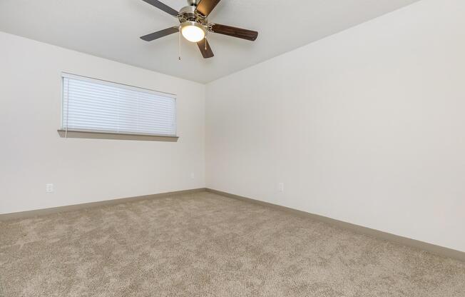 2 beds, 1 bath, 850 sqft, $1,106