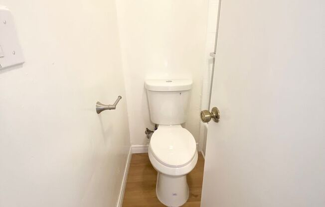 Studio, 1 bath, 400 sqft, $1,295