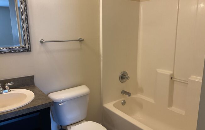 2 beds, 2 baths, $1,000, Unit 9K Wilkerson Rd