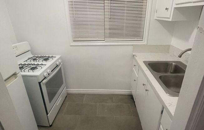 Studio, 1 bath, $1,550, Unit 3