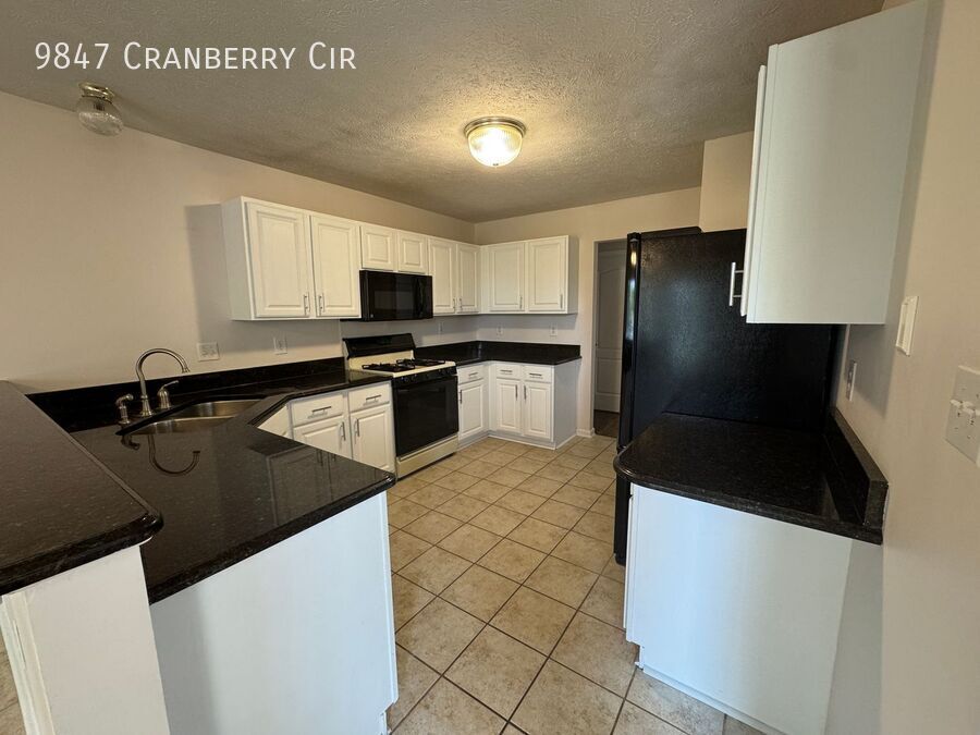 9847 CRANBERRY CIR