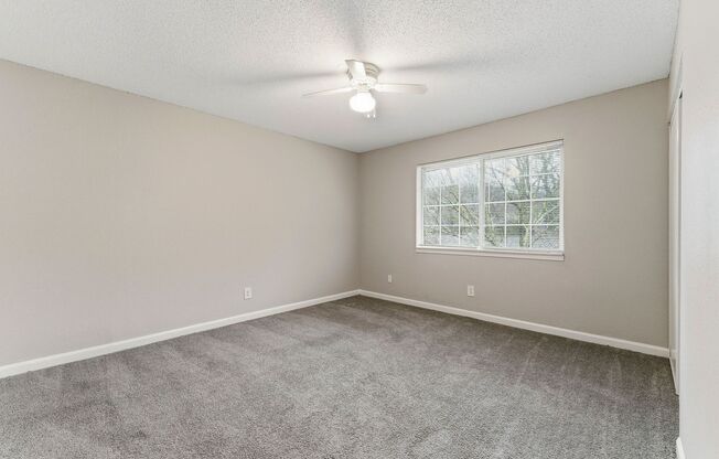 2 beds, 1 bath, 820 sqft, $1,260, Unit 3507-01