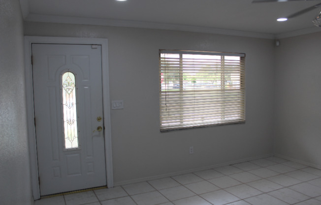 6100 4 AVE S