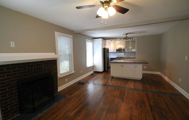 2 beds, 1 bath, $1,495