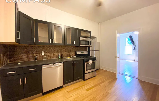 1 bed, $2,900, Unit 1L