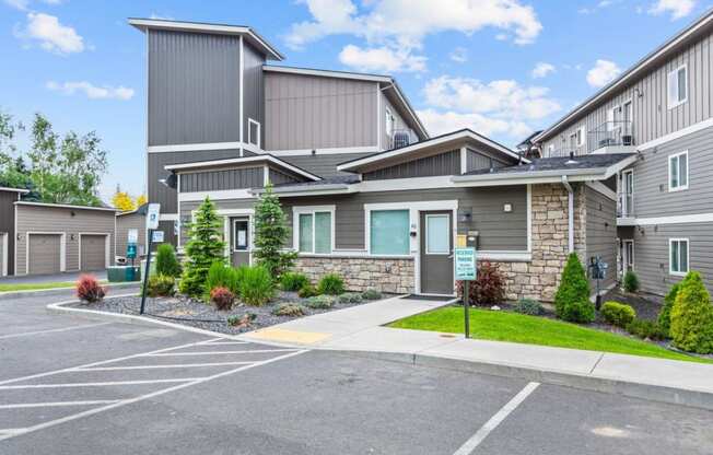 Dakota Flats Apartments in Spokane, Washington Clubhouse Exterior