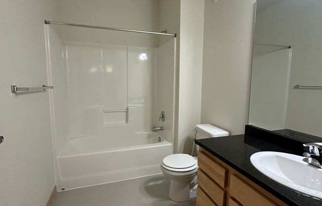 2 beds, 2 baths, 1,000 sqft, $1,395, Unit 312