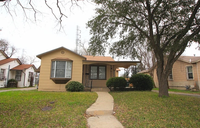 AVAILABLE NOW! 3 Bedroom Home near Southtown, Downtown, and the Riverwalk