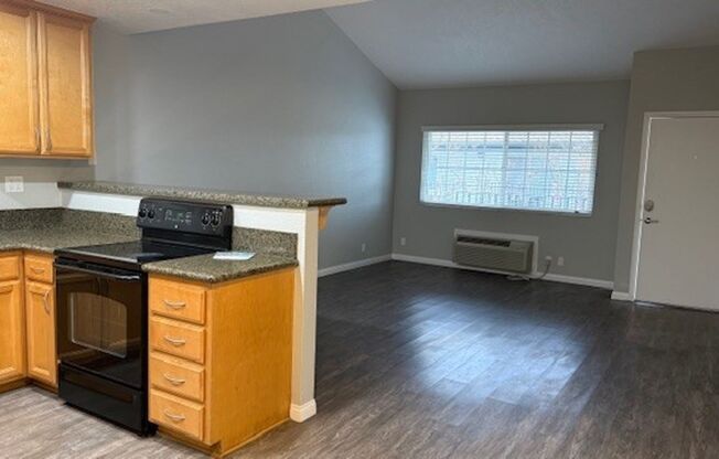 1 bed, 1 bath, 868 sqft, $2,295, Unit I22