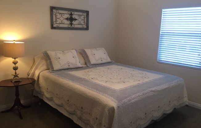 2 beds, 1 bath, $6,000