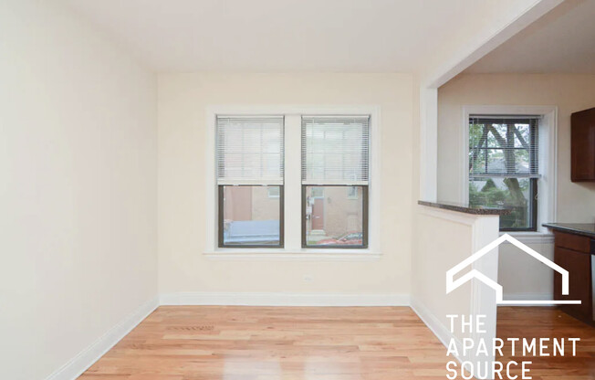 1103 W Wellington Ave