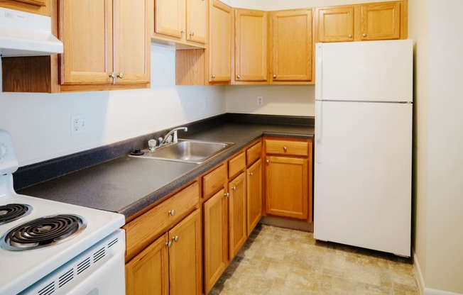 Taymil East Shore Apartment Homes Kitchen