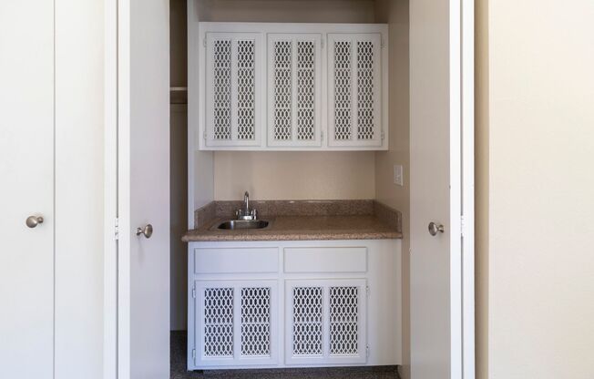 1 bed, 1.5 baths, 1,050 sqft, $1,800, Unit 201