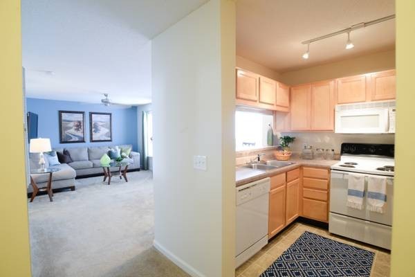 1 bed, 1 bath, 710 sqft, $1,100, Unit 04A