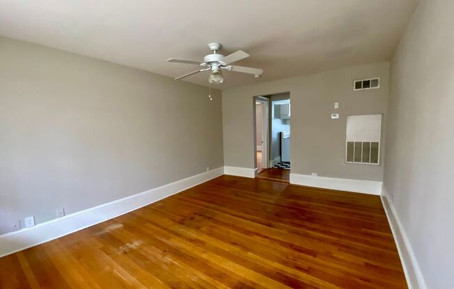 1 bed, 1 bath, 450 sqft, $1,295, Unit 963-413