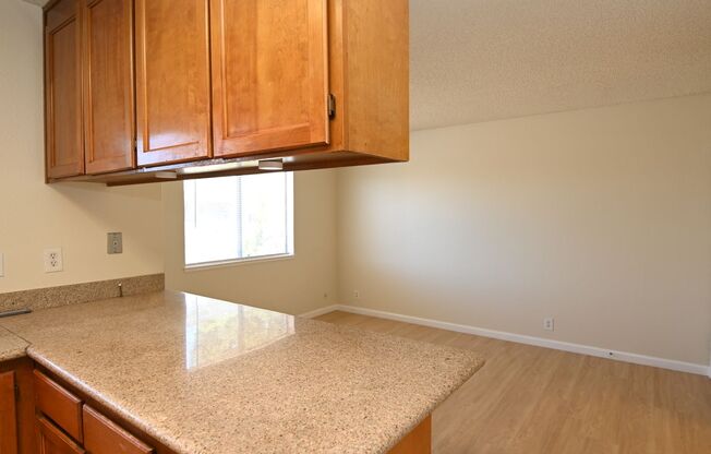 3 bed 2.5 bath, 2 Car Garage, Private Patio, 1 mile to Central Park.  3850 Meeks Terrace Fremont