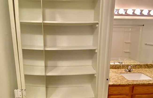 1 bed, 1 bath, 750 sqft, $1,145, Unit 504