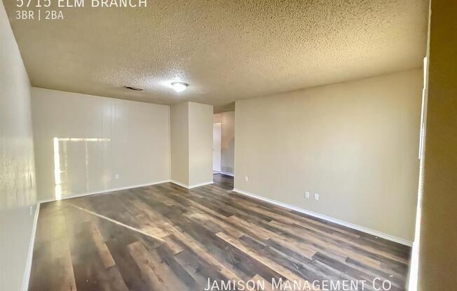5715 ELM BR