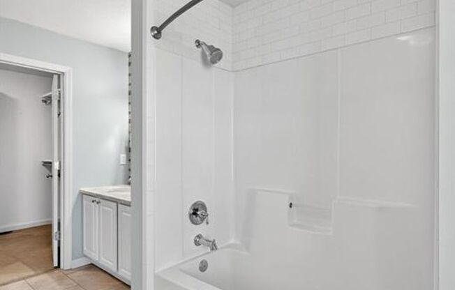 4 beds, 3.5 baths, 2,580 sqft, $3,100, Unit Simeon Bunker Street - 3275