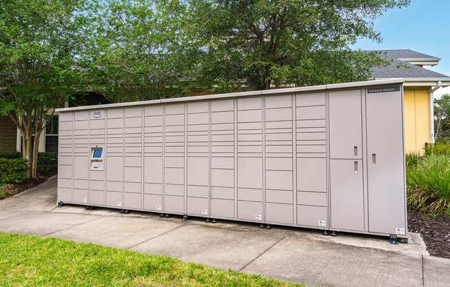 amazon hub lockers