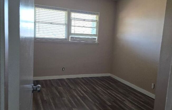 1 bed, 1 bath, 650 sqft, $1,725, Unit 5