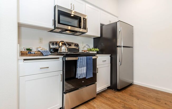 1 bed, 1 bath, 828 sqft, $1,995, Unit 222