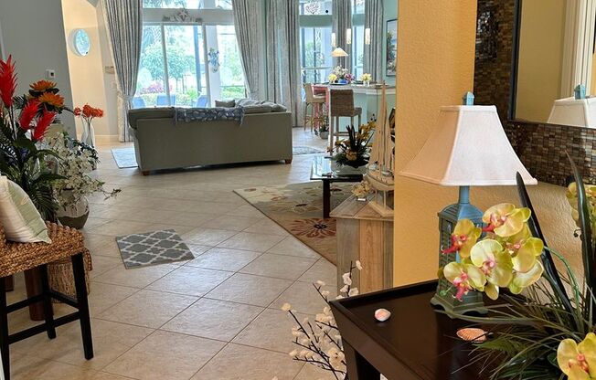 Luxury Coach Home with Pool in Fiddlers Creek