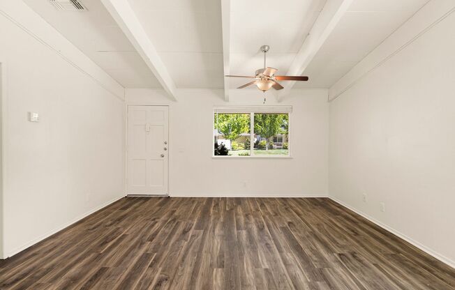 1 bed, 1 bath, 550 sqft, $1,250, Unit 014