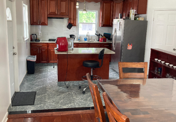72 Standish Ave