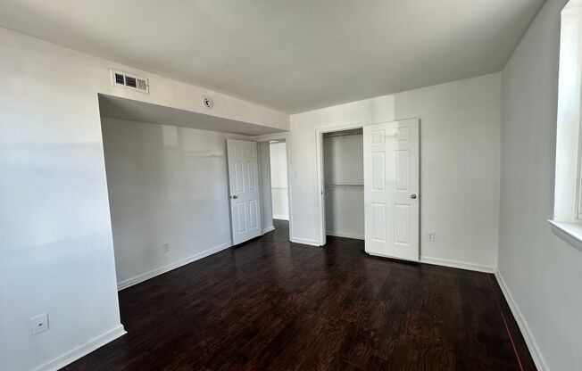 2 beds, 1 bath, 1,600 sqft, $1,675, Unit B4