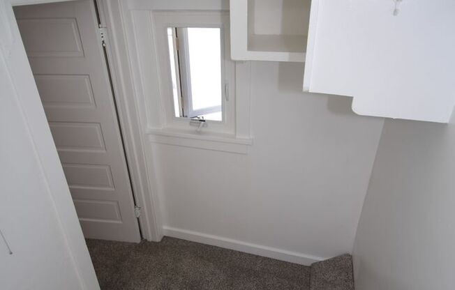 Studio, 1 bath, 300 sqft, $1,175